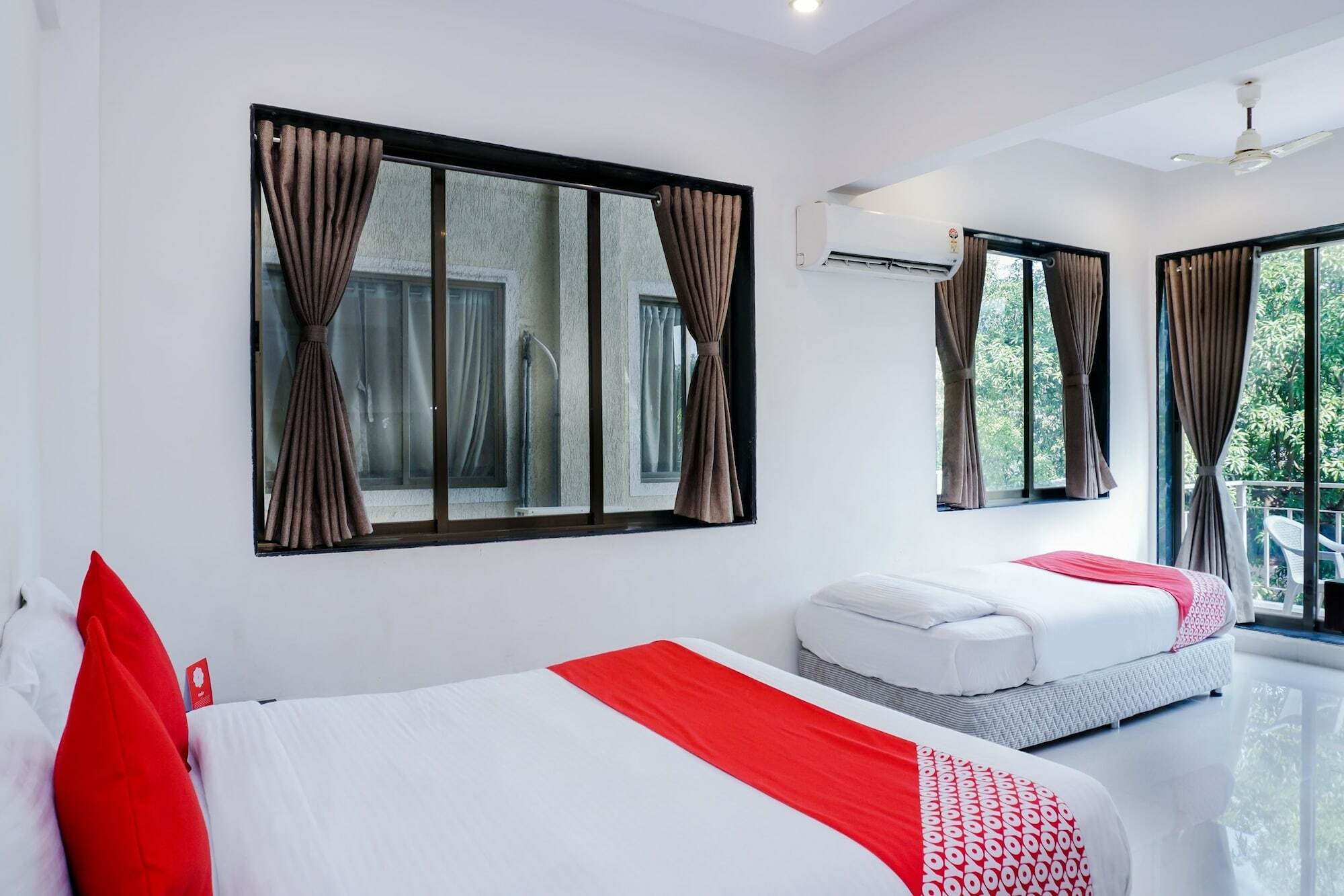 Dreams Holiday Resort Lonavla Exterior foto